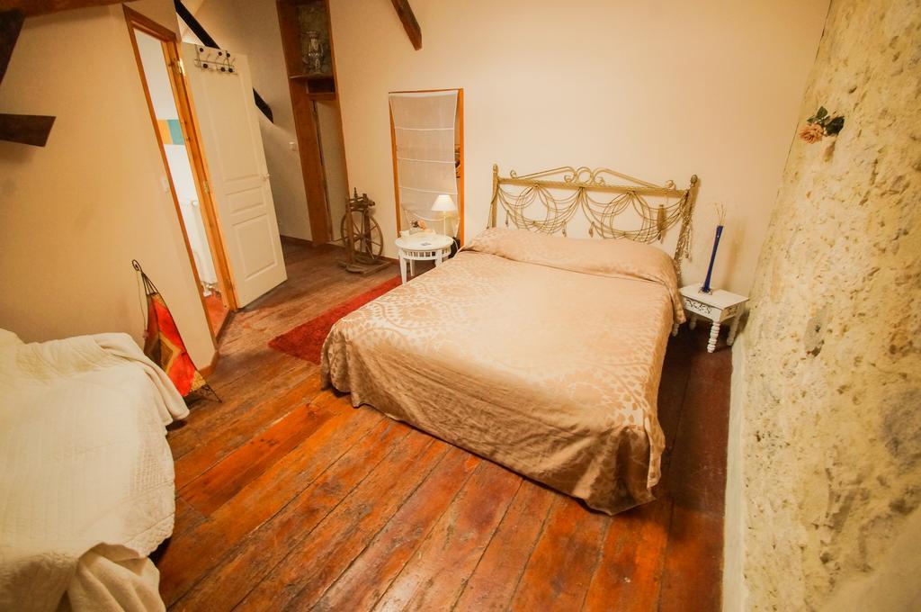 Chambres D'Hotes Domaine De La Rose Des Vents Castelnau-sur-lʼAuvignon Oda fotoğraf